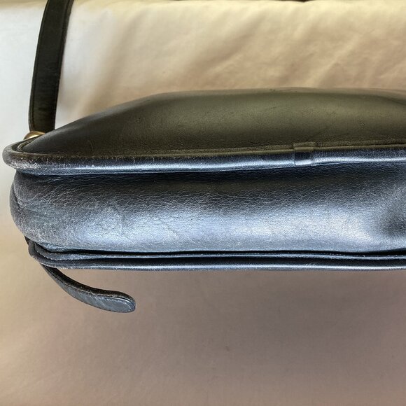 Vintage Coach Mitchell 9938 Crossbody Bag - Picture 5 of 8